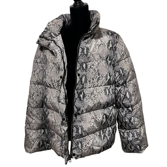 Betsey Johnson Gray Snakeskin Print Puffer Jacket Size L - Picture 7 of 11